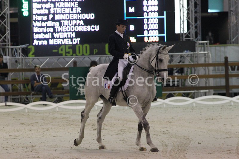 DUPERDU_PASSE PARTOUT_MILANO_2011_SS3_9584.jpg